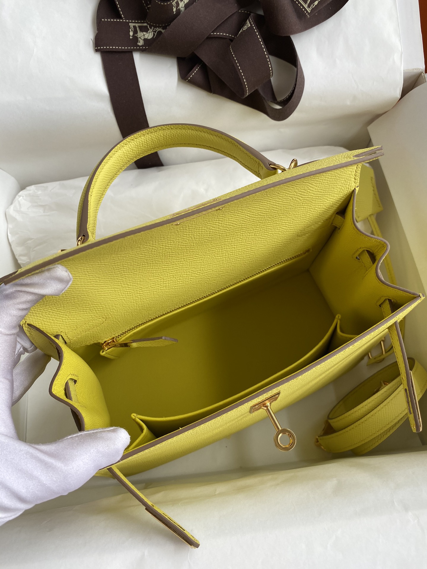 Hermes Kelly 25cm Handbag Shoulder Bag in Yellow Lemon Epsom Leather